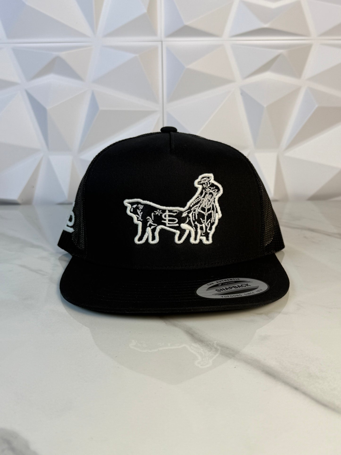 Coleadero Trucker SnapBack Hat