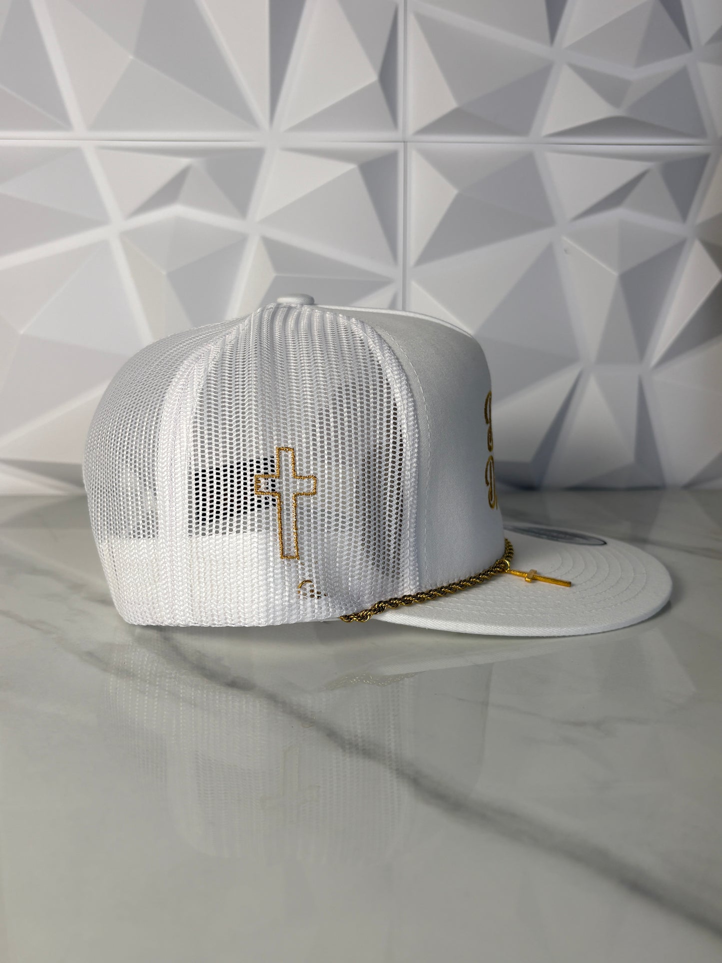 Dios Por Delante Gold Editon