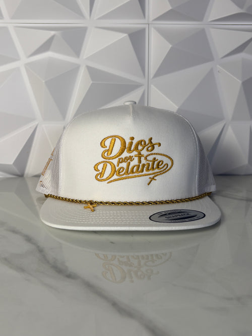 Dios Por Delante Gold Editon